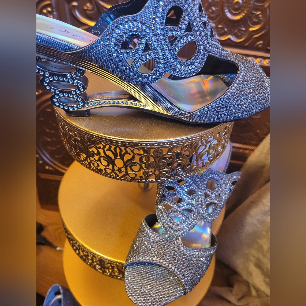 Womens Silver Sparkle Dress Shoe Size 9